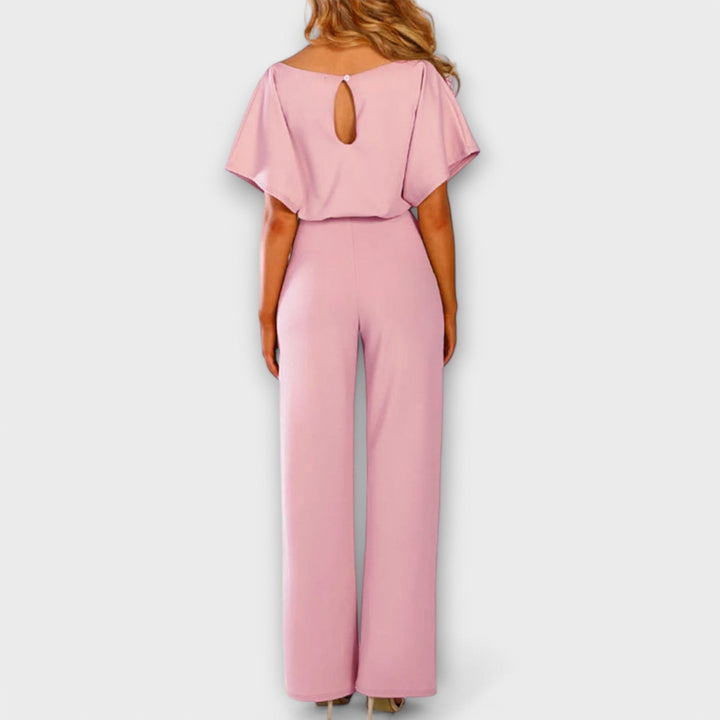 Solveig | Stilfuld Jumpsuit med Vide Ben og Bælte