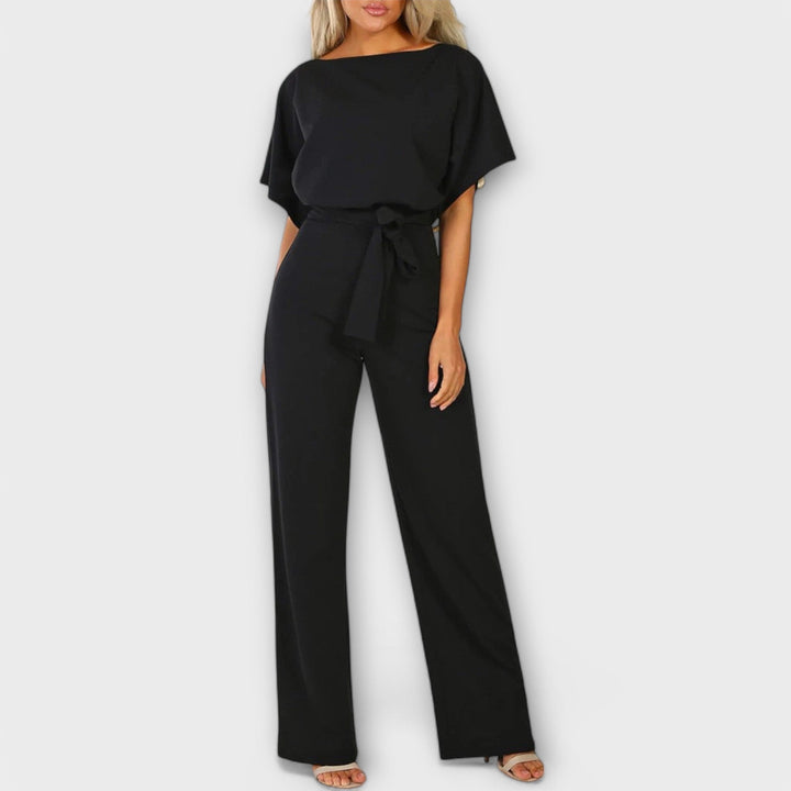 Solveig | Stilfuld Jumpsuit med Vide Ben og Bælte