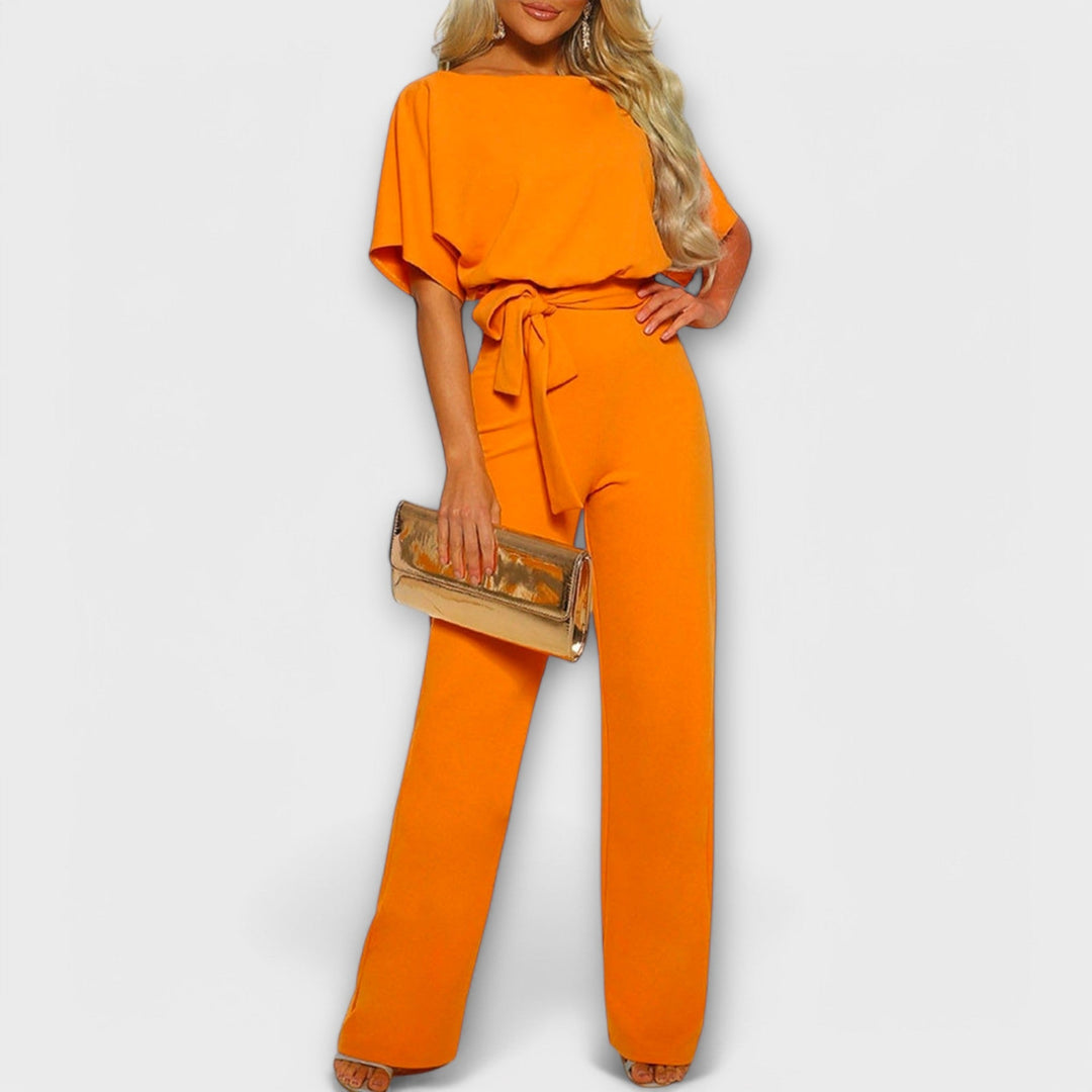 Solveig | Stilfuld Jumpsuit med Vide Ben og Bælte