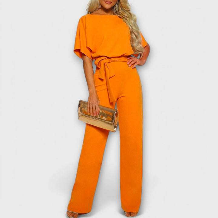 Solveig | Stilfuld Jumpsuit med Vide Ben og Bælte